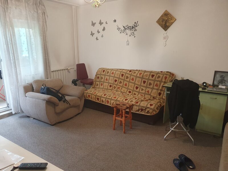 13 Septembrie- Novaci Vanzare 2 camere 2/8 dec, bl 89, reabilitat