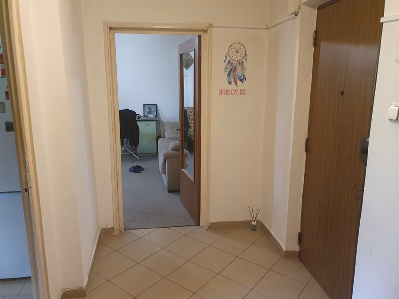 13 Septembrie- Novaci Vanzare 2 camere 2/8 dec, bl 89, reabilitat