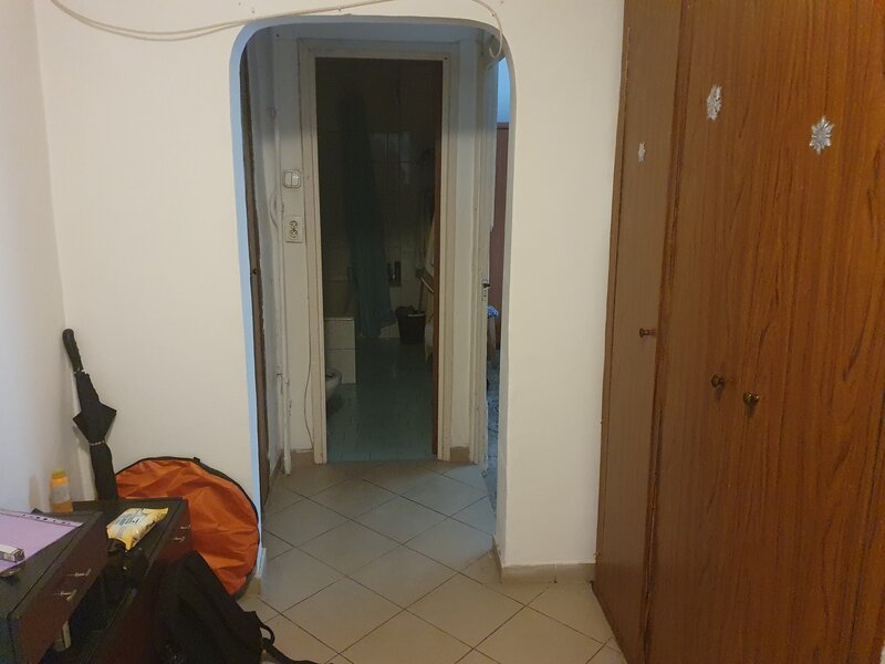 13 Septembrie- Novaci Vanzare 2 camere 2/8 dec, bl 89, reabilitat